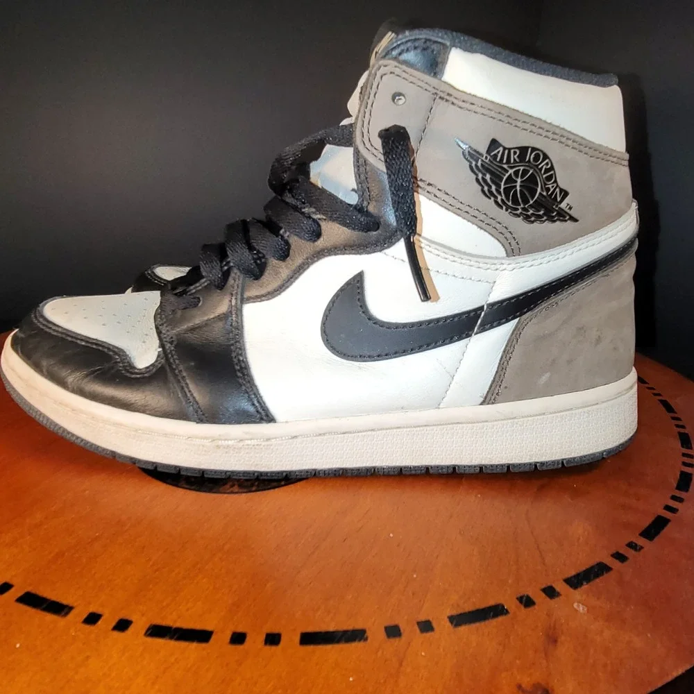 Nike Air Jordan 1 Retro High OG Dark Mocha Sail Black 555088-105 Mens 9.5
